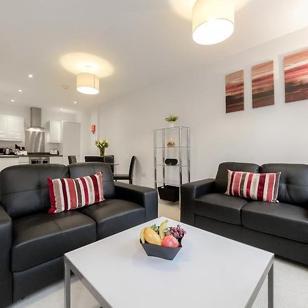 Roomspace Serviced Apartments - Nouvelle House Сътън Екстериор снимка
